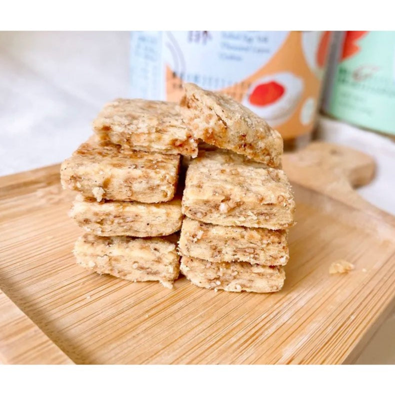 TAIWAN - Wheat Fiber Thousand Layers Cookies - 老楊經典原味方塊酥 300g/bottle